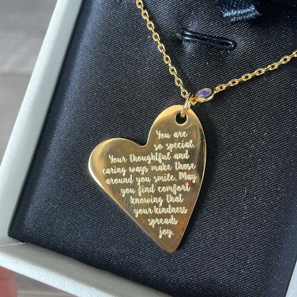 Gold Heart Necklace 💕 - Picture 2 of 7